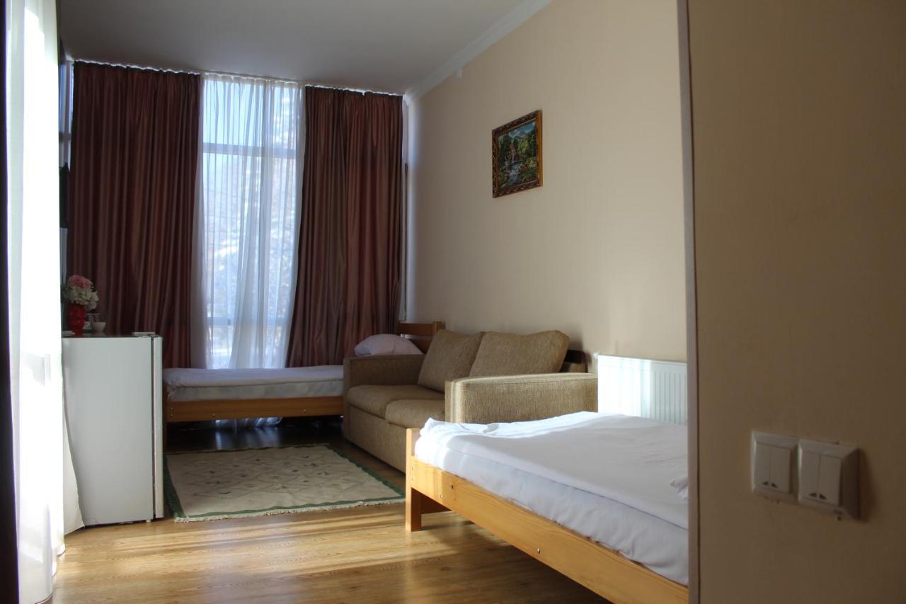 Guest House Borjomi Eksteriør bilde